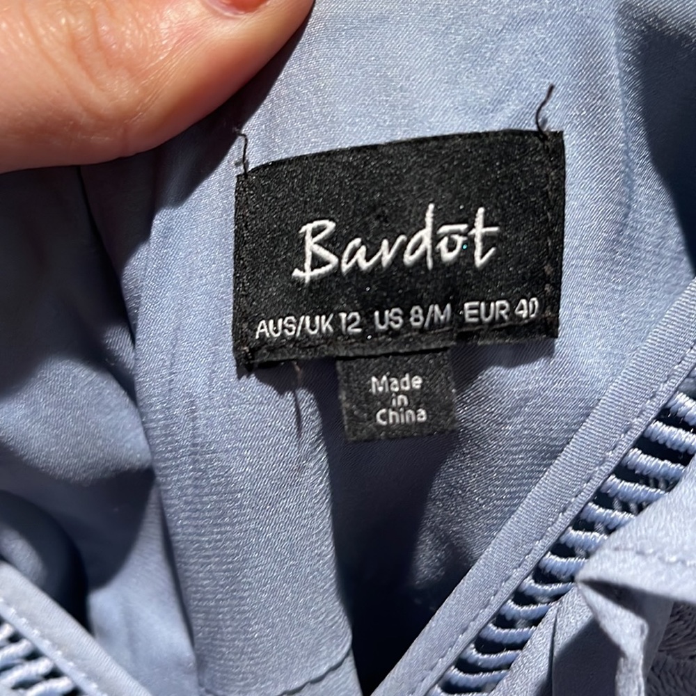 Bardot spring blue lace dress - Picture 5 of 10